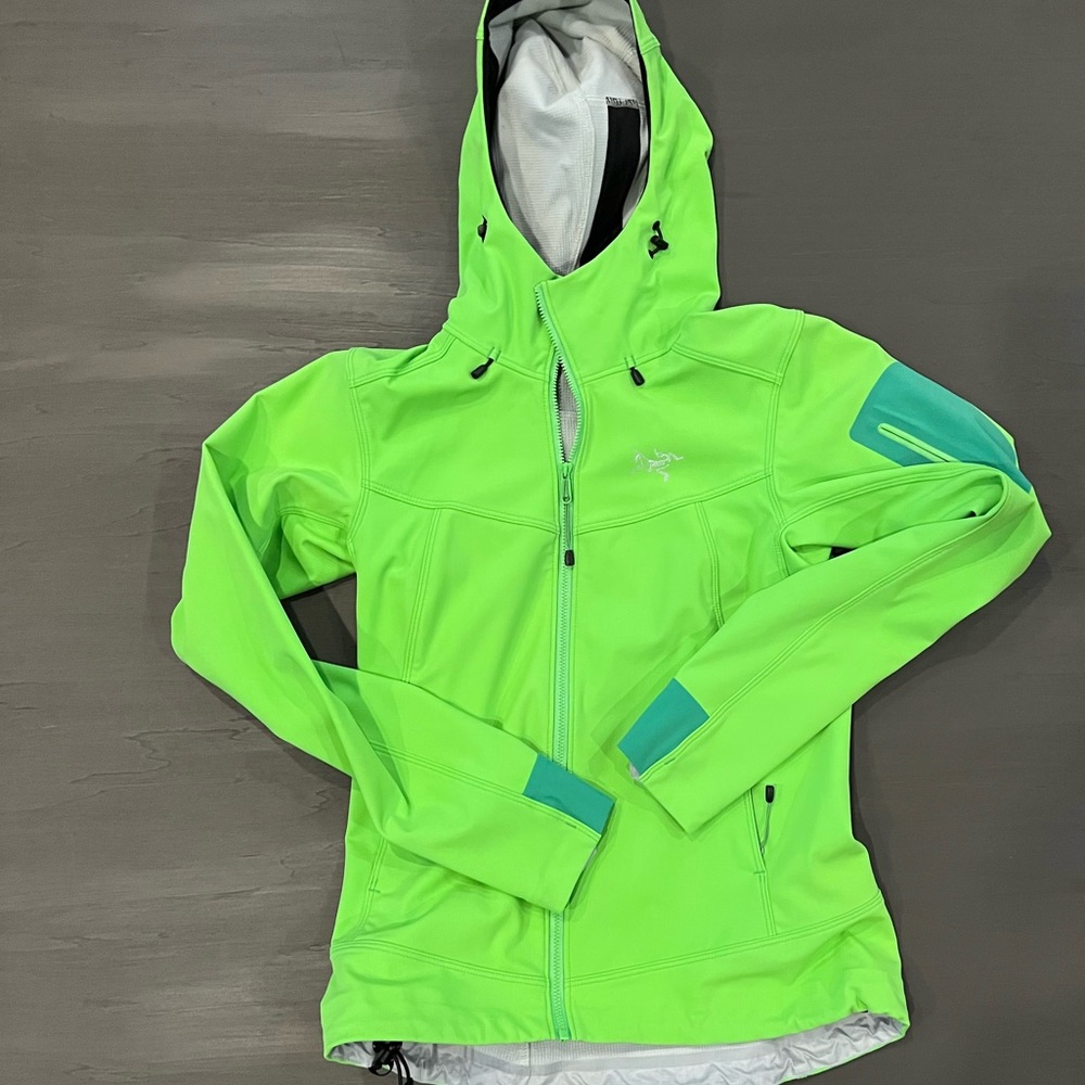 Arcteryx soft shell jacket women’s XS